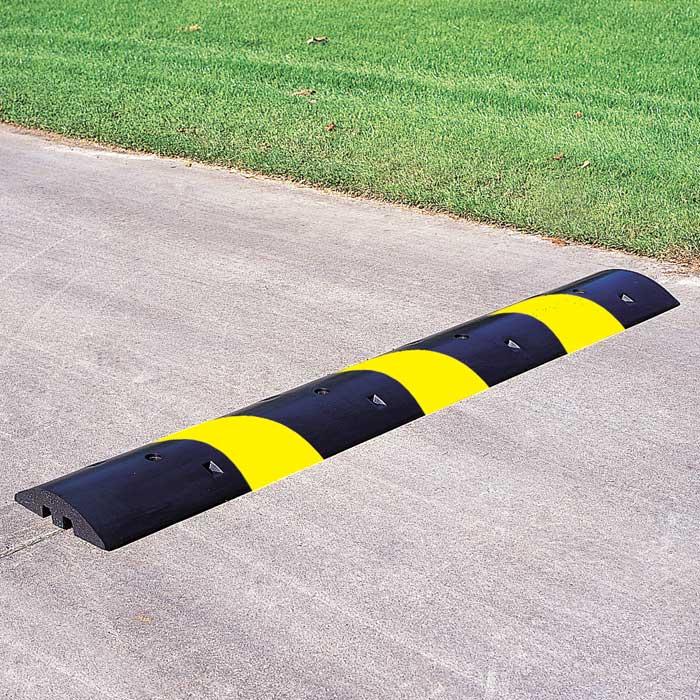 Scinotec 7 Feet Rubber Speed Bumps 1 Pack 2 Channel 27000Lbs Load Capacity 84 Long for Asphalt Concrete Gravel Driveway Reductores De Velocidad with 2 End Caps and 6 Bolt Spike 